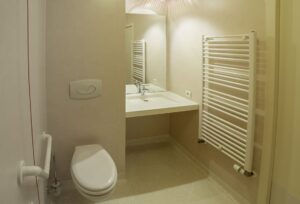 les-saisonnales-vue-salle-de-bain-toilette-chambre